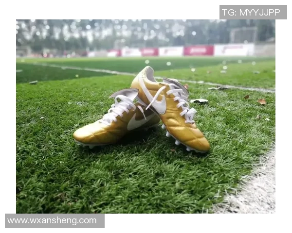 中国足球第一高龄球星传奇岁月 他以坚韧与热爱书写不老神话 中国足球第一高龄球星传奇岁月 他以坚韧与热爱书写不老神话