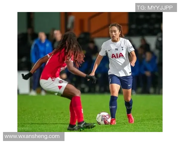 以颜值与实力并存的足球帅气球星为核心探索绿茵场的魅力风采 以颜值与实力并存的足球帅气球星为核心探索绿茵场的魅力风采